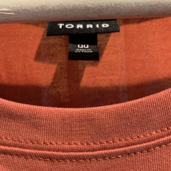 Torrid short sleeve top - Picture 2 of 2